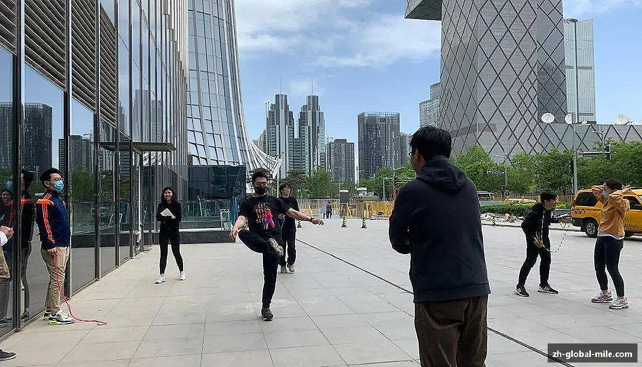 拥抱挑战，成就辉煌！